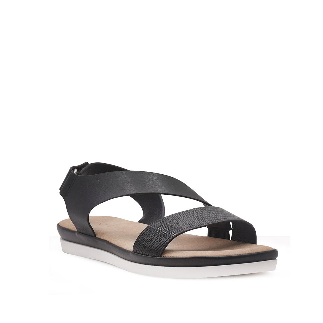 Sandalias flats Eylin para mujer color negro