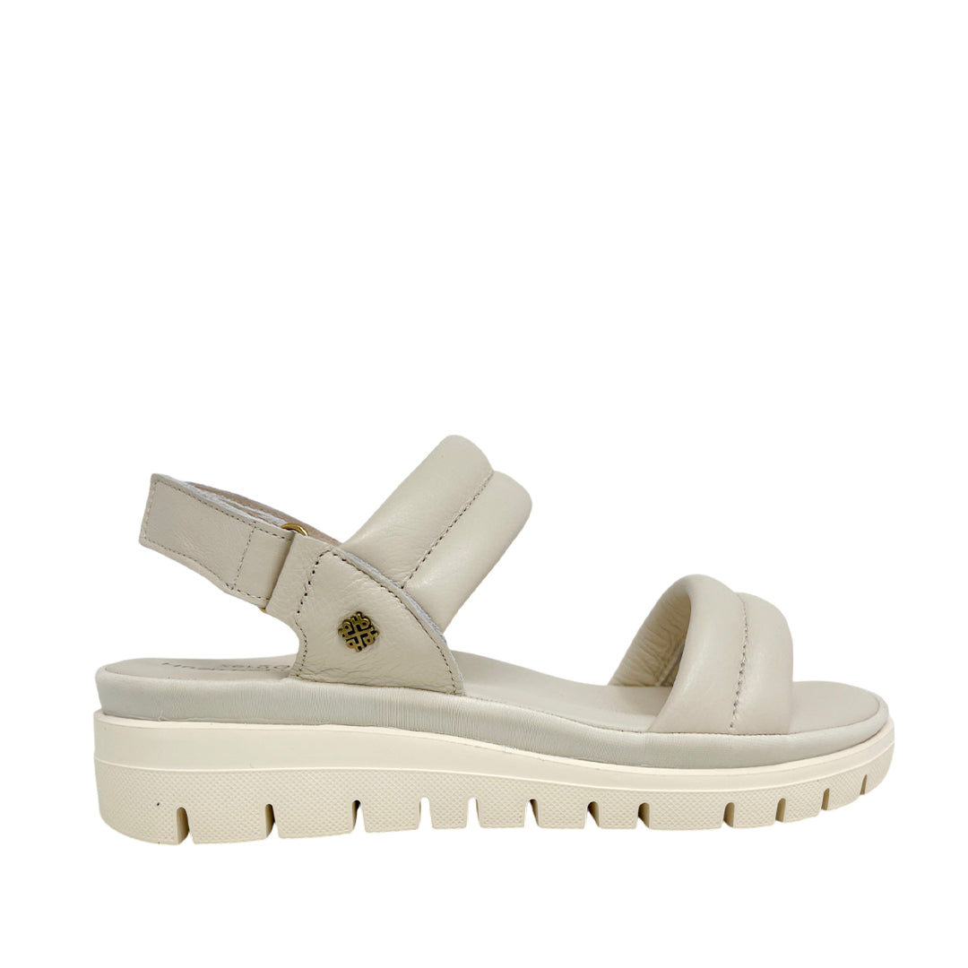 Sandalias flats Usha para mujer color hueso