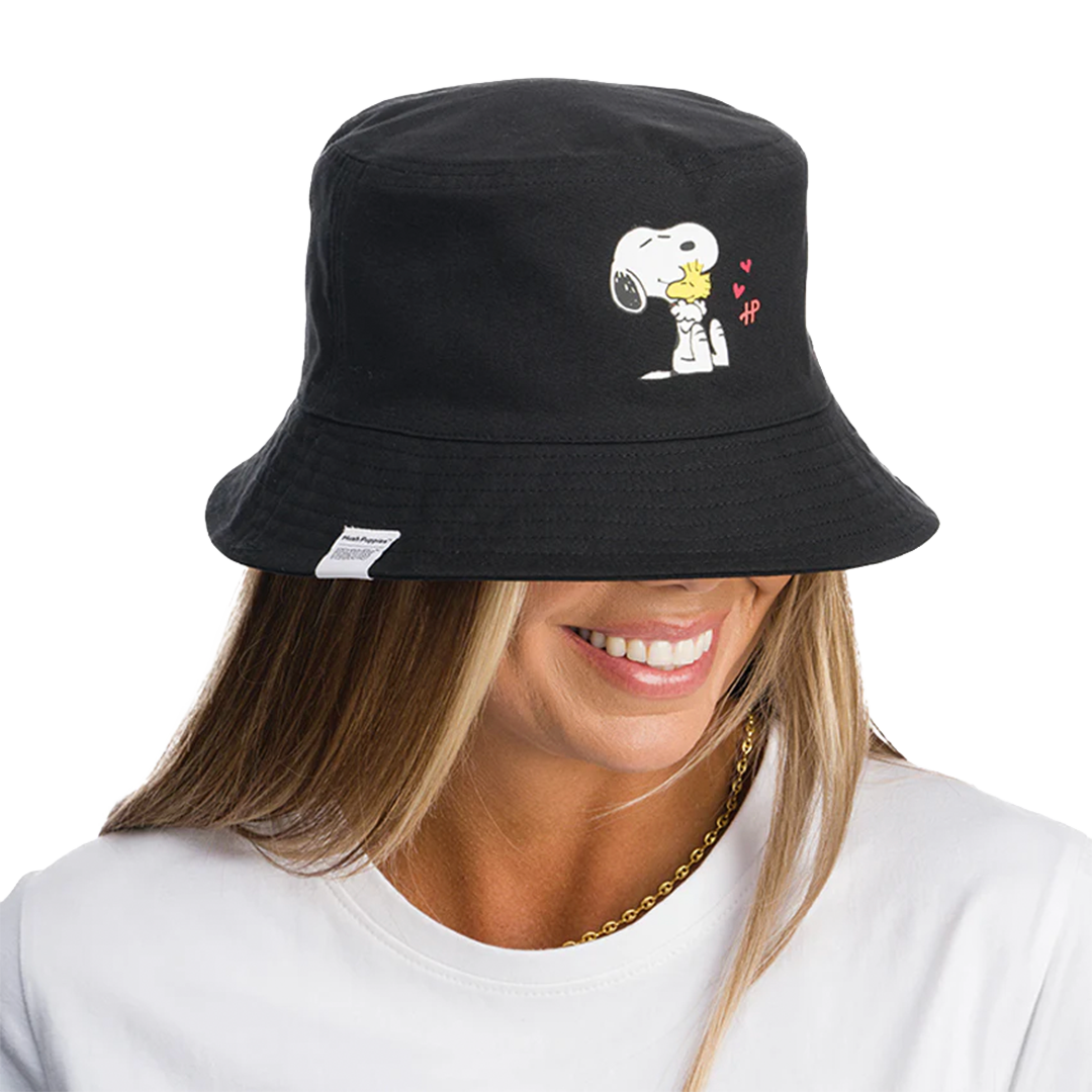 Gorro Snoopy para mujer color negro