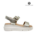 Sandalias flats Uplift QTR para mujer color dorado