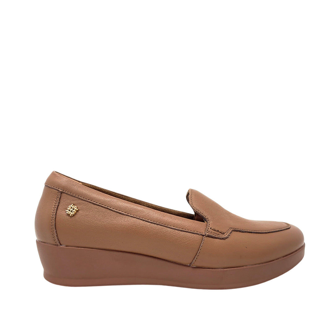 Mocasines de cuña Maritzza para mujer color tan