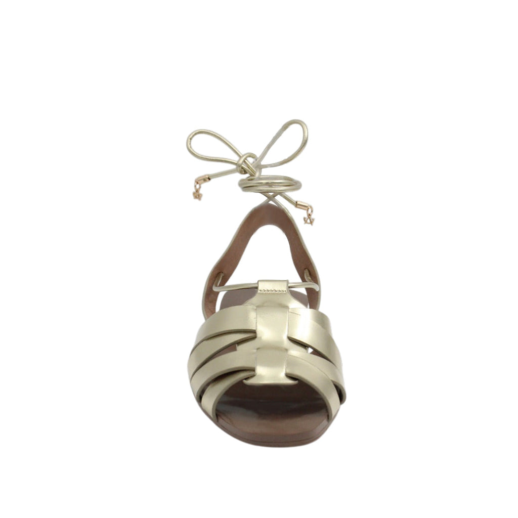Sandalias flats Devaa para mujer color dorado